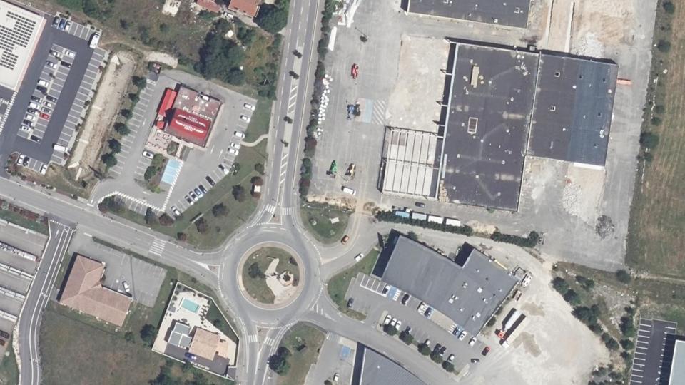 Vue aérienne du secteur de ALL IN PADEL Portes-lès-Valence, à Portes-lès-Valence
