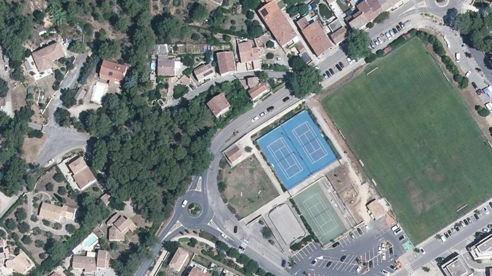 Vue aérienne du secteur de Club de tennis de Saint-Drézéry, à Saint-Drézéry