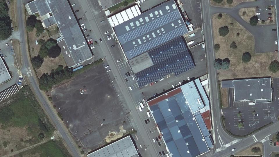 Vue aérienne du secteur de PadelShot Le Mans, à Saint-Pavace